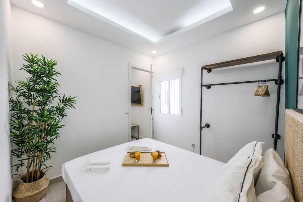 Luxe Apartment In Tetuan Madrid Exterior photo