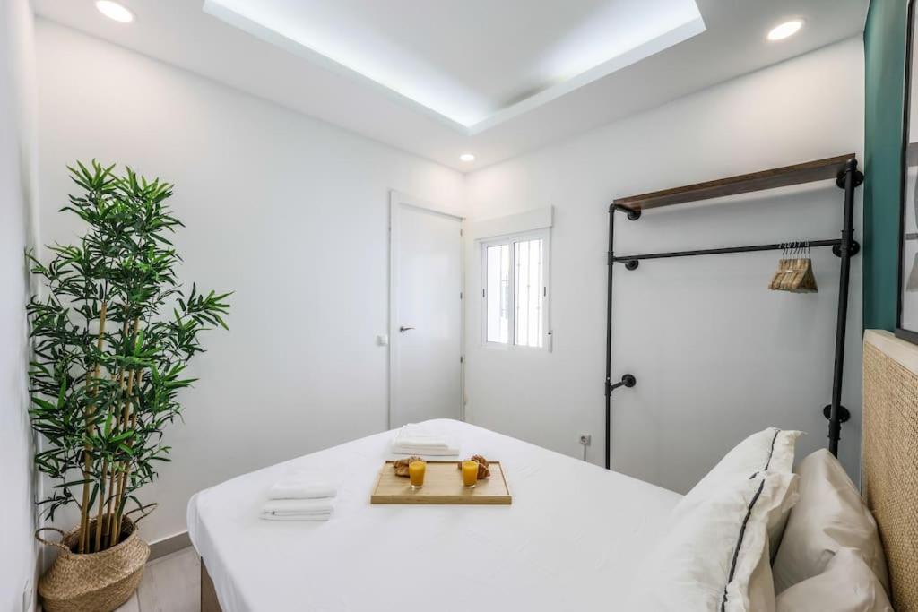 Luxe Apartment In Tetuan Madrid Exterior photo